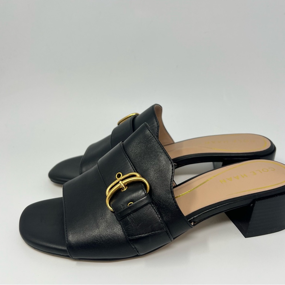 Cole Haan Crosby Sandal
Size 7.5 - Picture 4 of 8